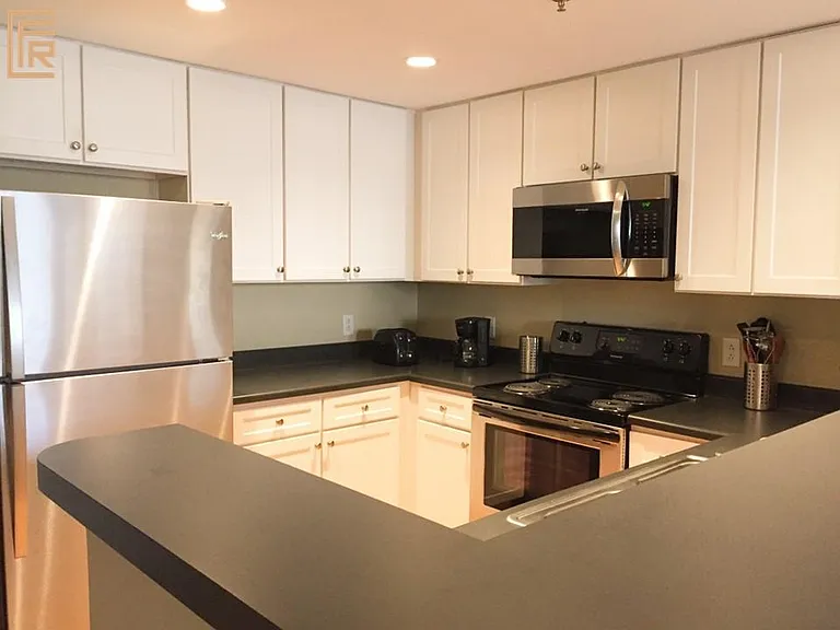 1315 East Blvd #524 — Photo 4