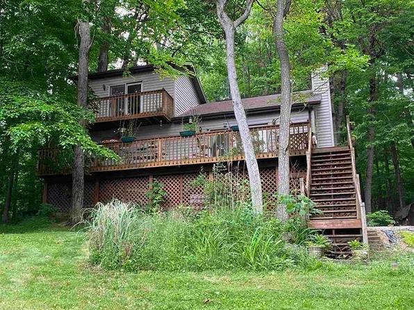 7431 Locust Lake Dr E, Spencer, IN 47460