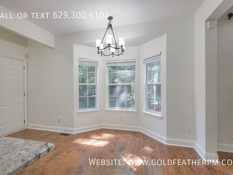5888 Woodlands Ave — Photo 59