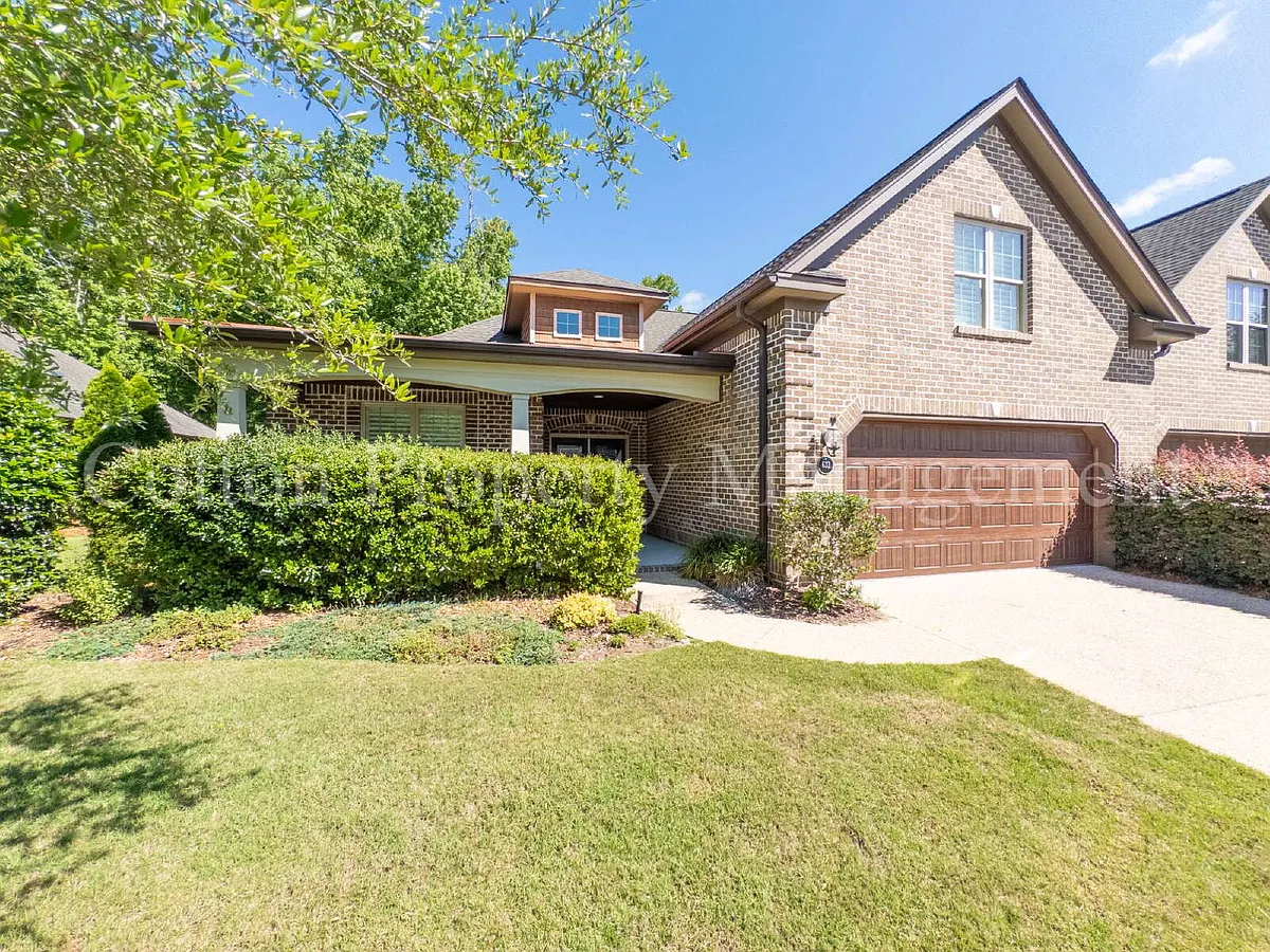 Building Photo - 633 Jenoa Dr