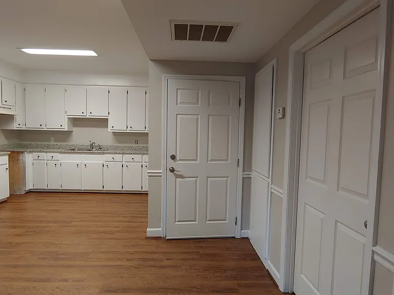 lexington garden apartments — Photo 34