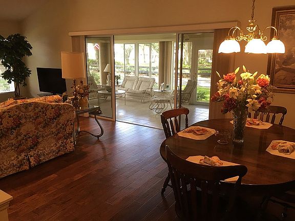 3rd image of 546 Loma Paseo Dr