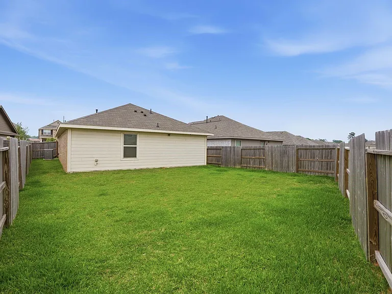 235 River Grove Ct — Photo 22
