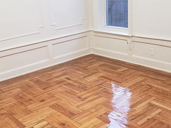 5th image of 1704 E 15th St APT D6