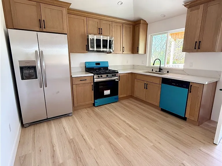 20407 Strathern St #20411 — Photo 4