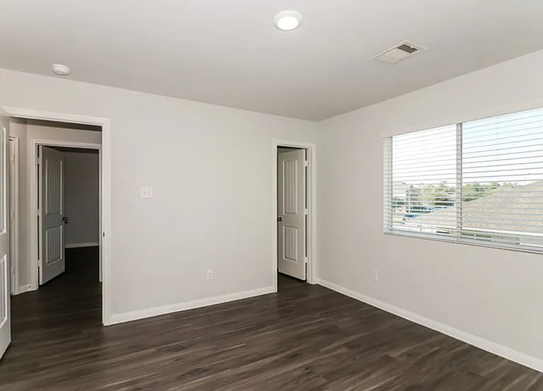 Montecito Ln — Photo 14