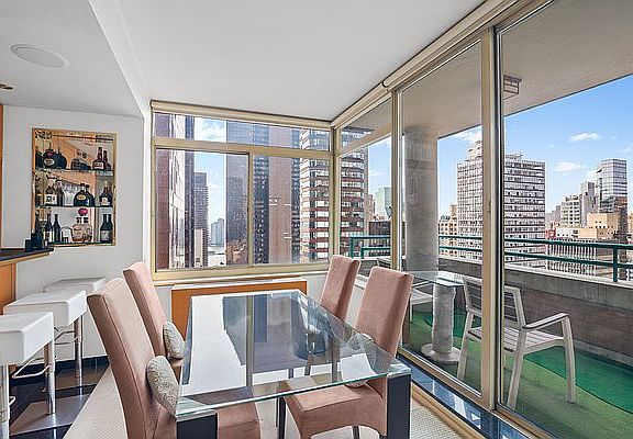 4th image of 145 E 48th St APT 35C