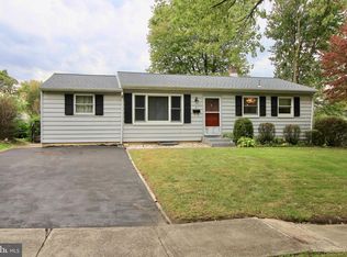 2 Shirley Dr, Middletown, PA 17057