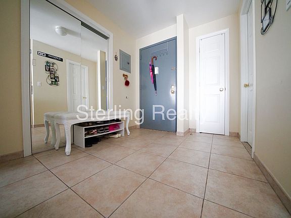 4th image of 27-11 23rd Ave #2