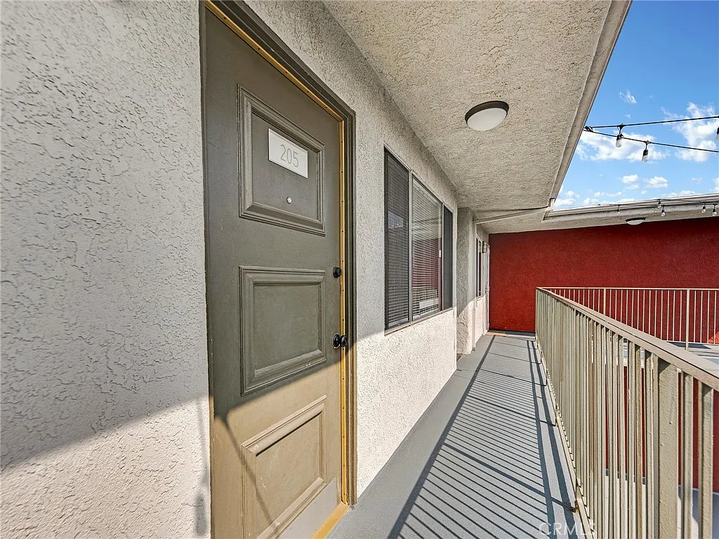 2 bed, 1021 sqft, $2,700 — Photo 3
