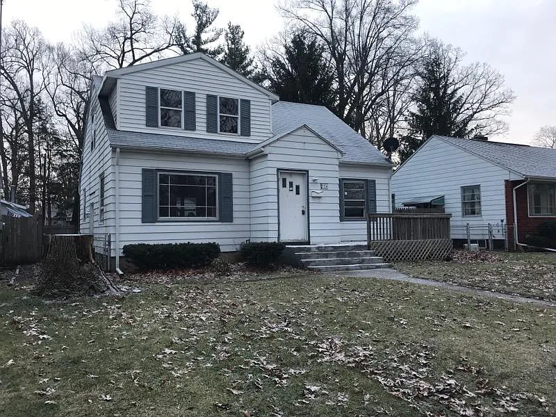 724 Dewey St photo 1