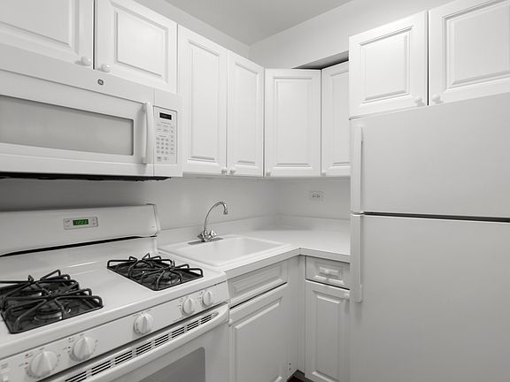 5th image of 340 E 51st St APT 2J