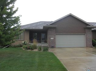 4303 E Brookline Dr, Sioux Falls, SD 57103