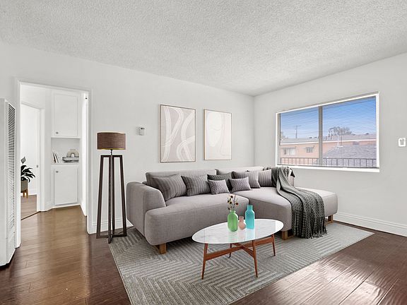 5th image of 473 E 55th St APT 6