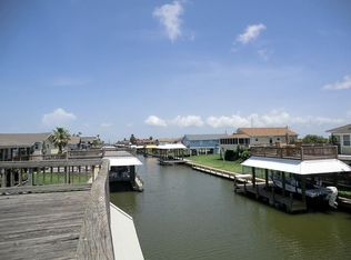 1216 Boyt Rd, Crystal Beach, TX 77650