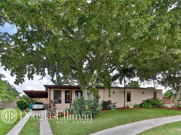 3241 SW 84th Ct, Miami, FL 33155