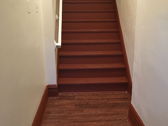 3rd image of 128 Stratford Ave #2A