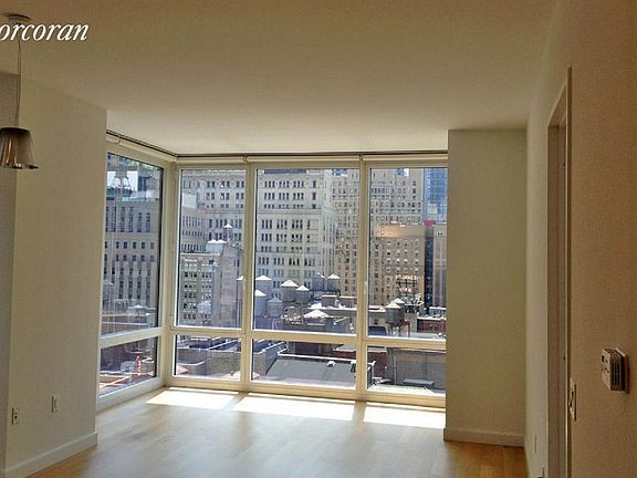 4th image of 247 W 46th St #1104