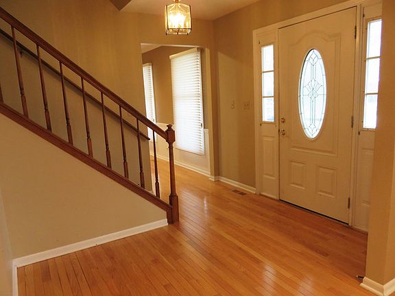 2nd image of 4005 N Mitchell Dr