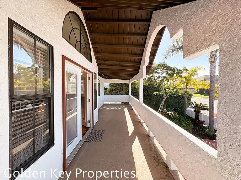 2475 Unicornio St — Photo 33