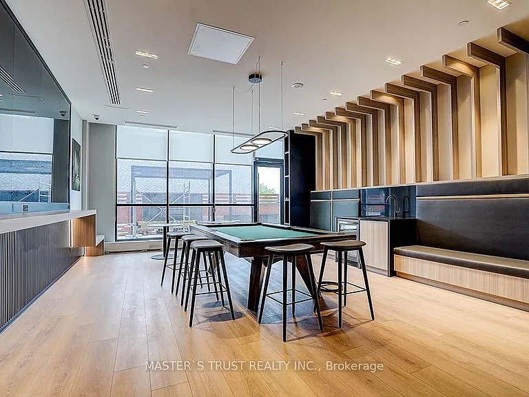 609 Sherbourne St #305 — Photo 28