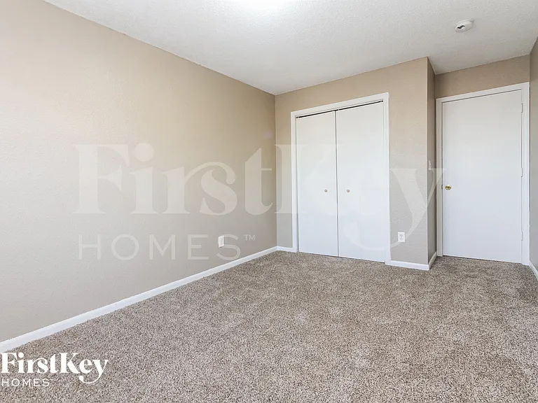 1820 Long Lake Dr — Photo 14