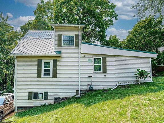 4th image of 1313 Mineral Ave