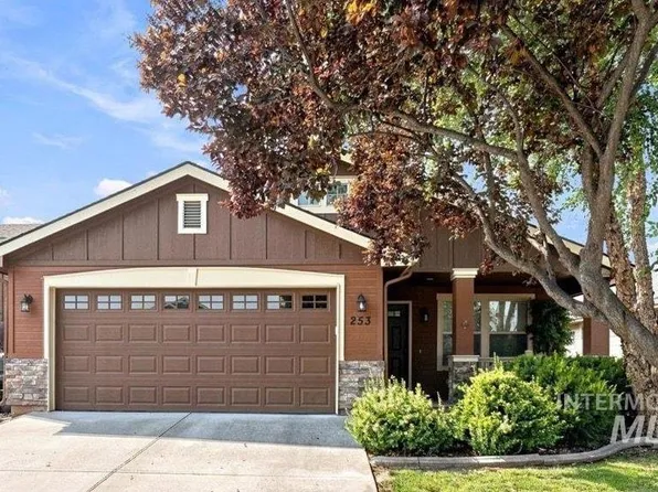 253 E Indian Rocks Ct, Meridian, ID 83646