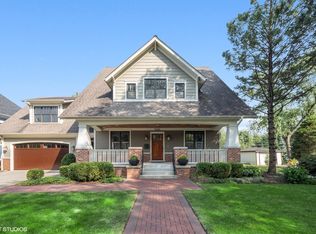 4601 Stonewall Ave, Downers Grove, IL 60515