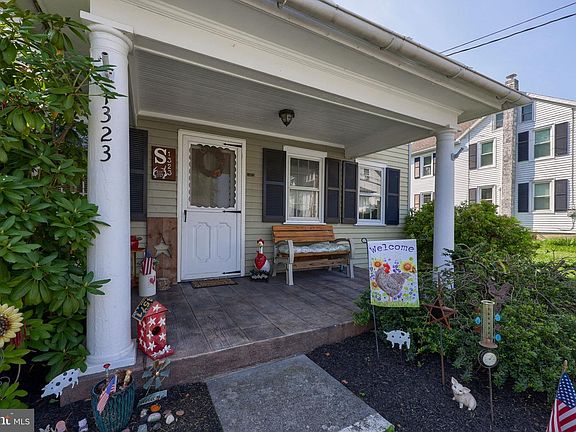 4th image of 1323 Church St