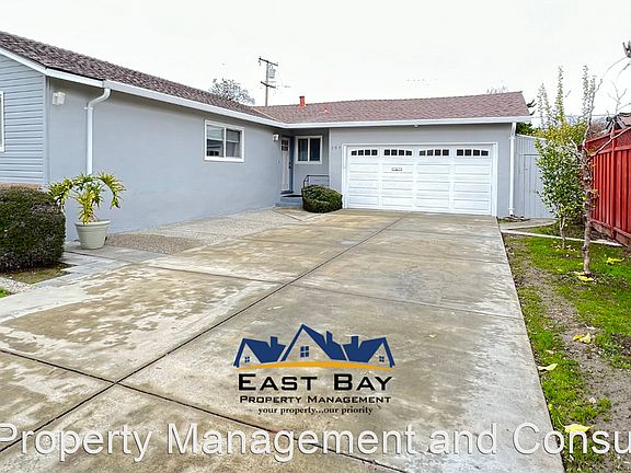 2nd image of 909 Kingfisher Dr