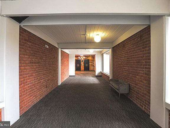 5th image of 3601 Clarks Ln Unit 428