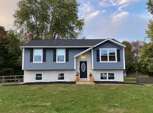 1595 Smiley Dr, New Windsor, MD 21776