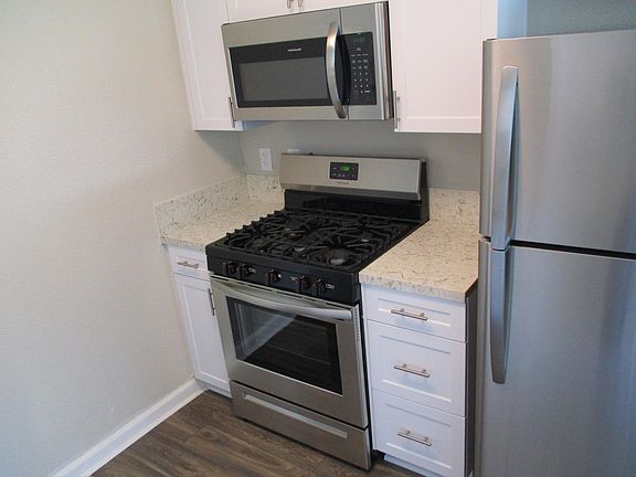 3rd image of 700 Alta Vista Dr #17