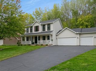 1080 Falls Curv, Chaska, MN 55318