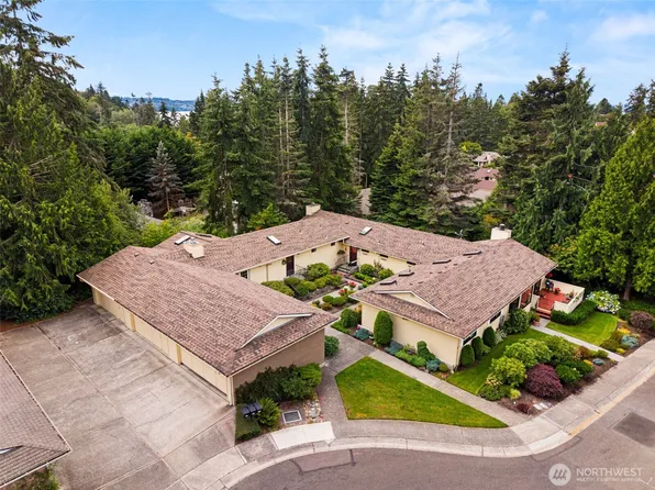 1111 S 249th Place, Des Moines, WA 98198