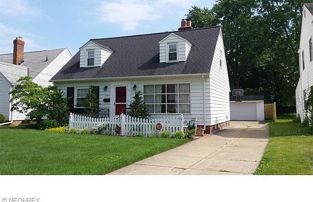 1st image of 21349 Cromwell Ave