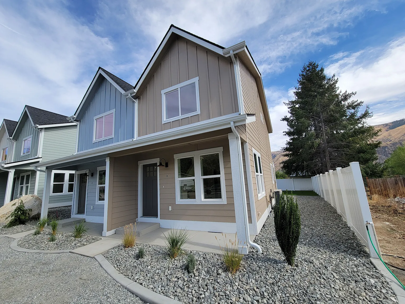 2 bed, 1.5 bath, 980 sqft, $1,995 — Photo 3
