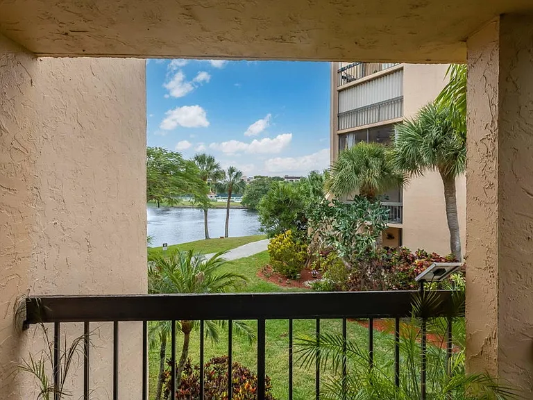 750 Egret Cir #6210 — Photo 4