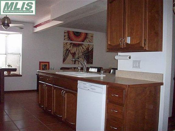 3rd image of 1670 Candlelight Dr