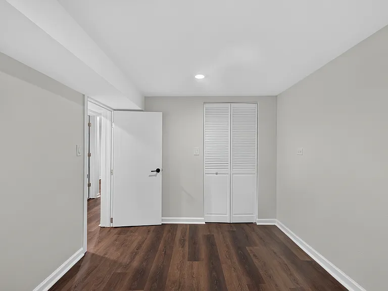 3023 W Wellington Ave — Photo 24