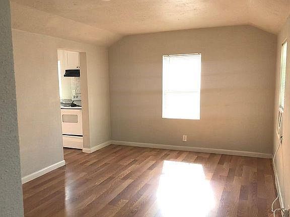 5th image of 408 N Cesar Chavez Blvd #3