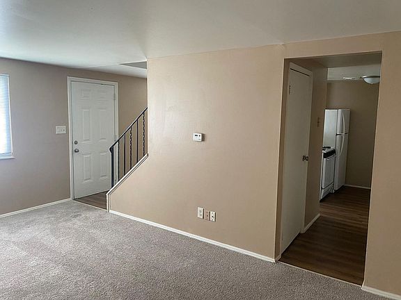 5th image of 2624 Parklawn Dr #4