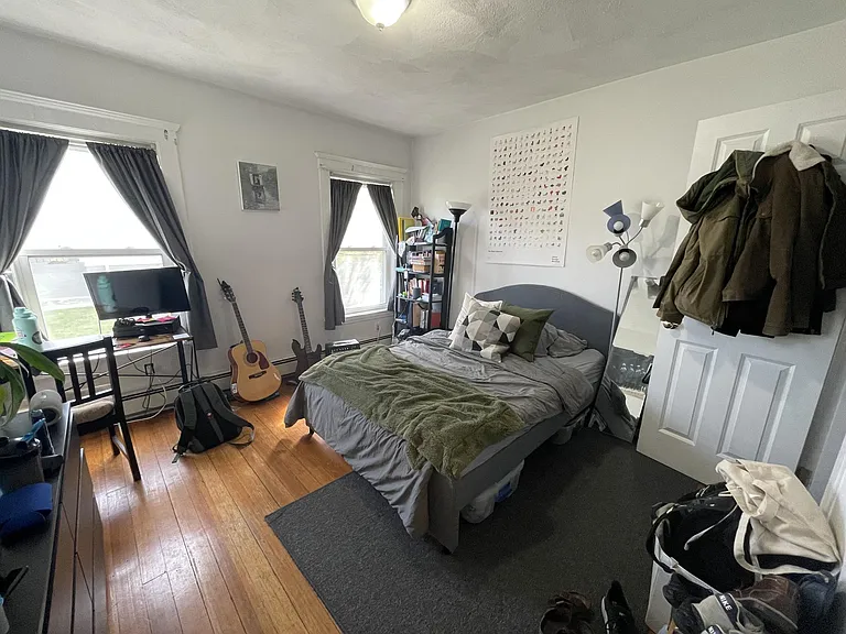 235 Main St #1 — Photo 4