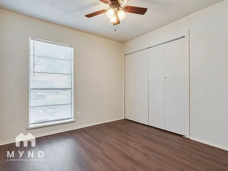 3237 Chalmette Ct — Photo 6