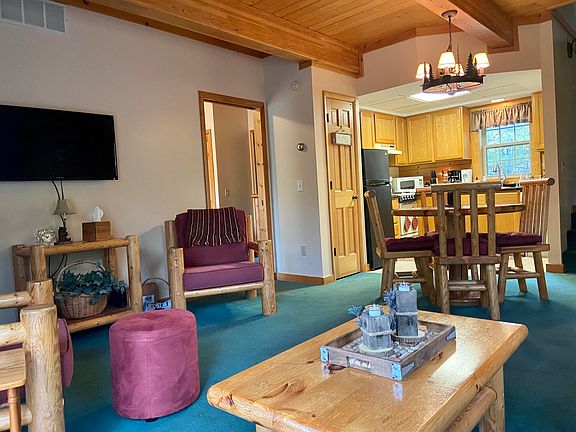 4th image of 842 Golf Cottage Dr