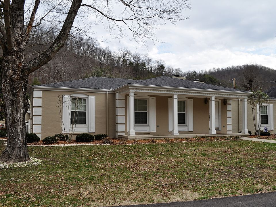 15 S Circle Dr, Prestonsburg, KY 41653 Zillow