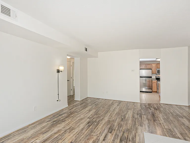 26101 Village Ln #107 — Photo 16