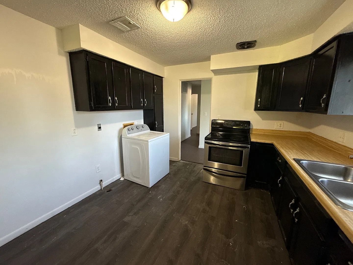 Cute 2 bedroom! — Photo 4