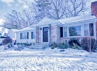 718 Roosevelt Ave, Springfield, MA 01118